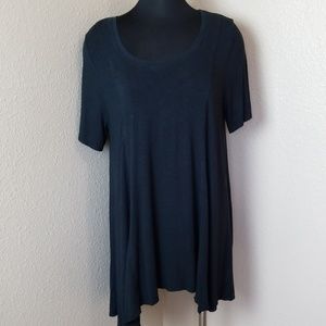 LOGO Short Sleeve Black Asymmetric Top